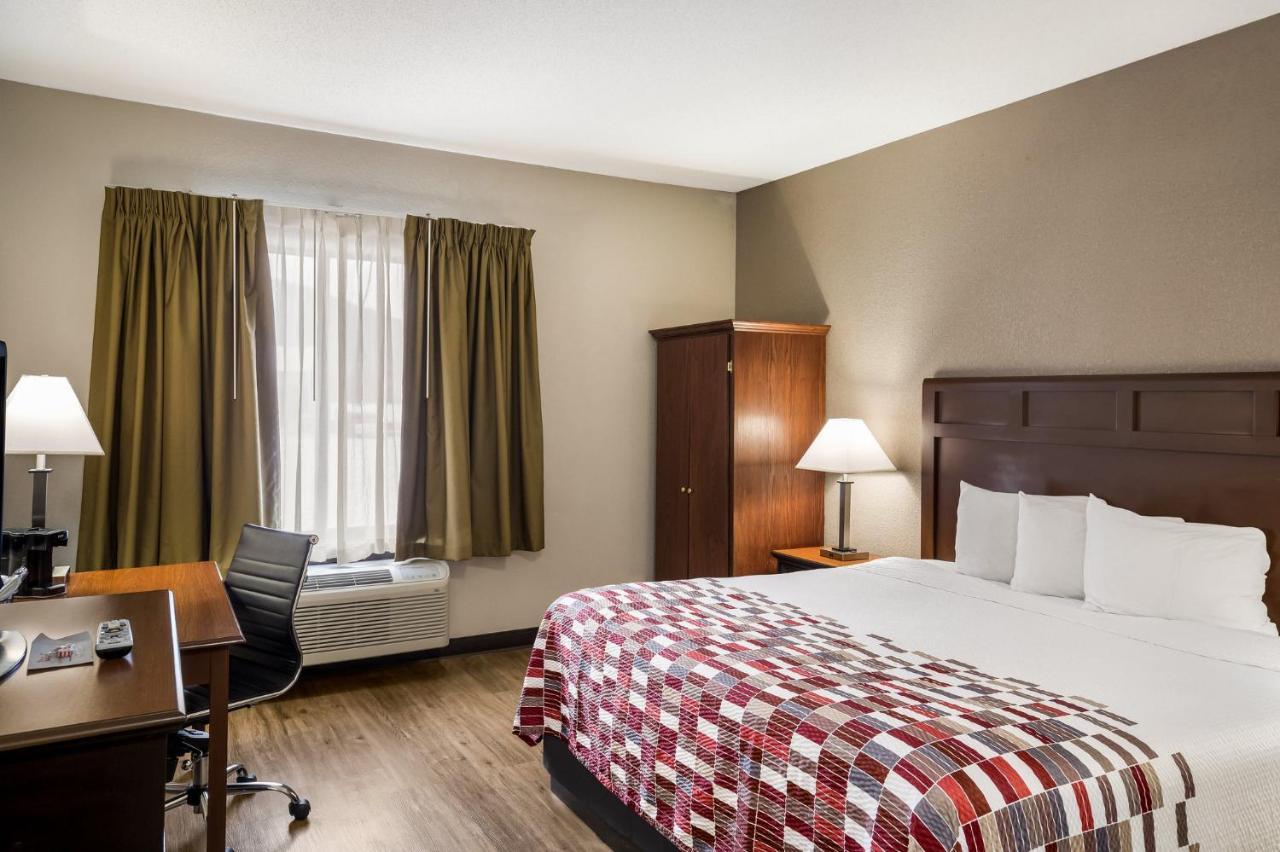 Red Roof Inn & Suites Bloomsburg - Mifflinville Екстер'єр фото