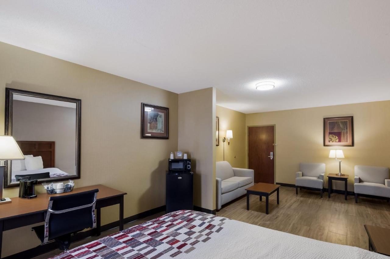 Red Roof Inn & Suites Bloomsburg - Mifflinville Екстер'єр фото