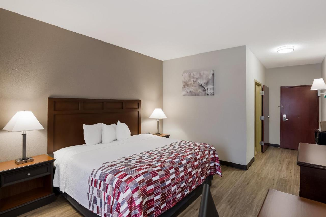 Red Roof Inn & Suites Bloomsburg - Mifflinville Екстер'єр фото