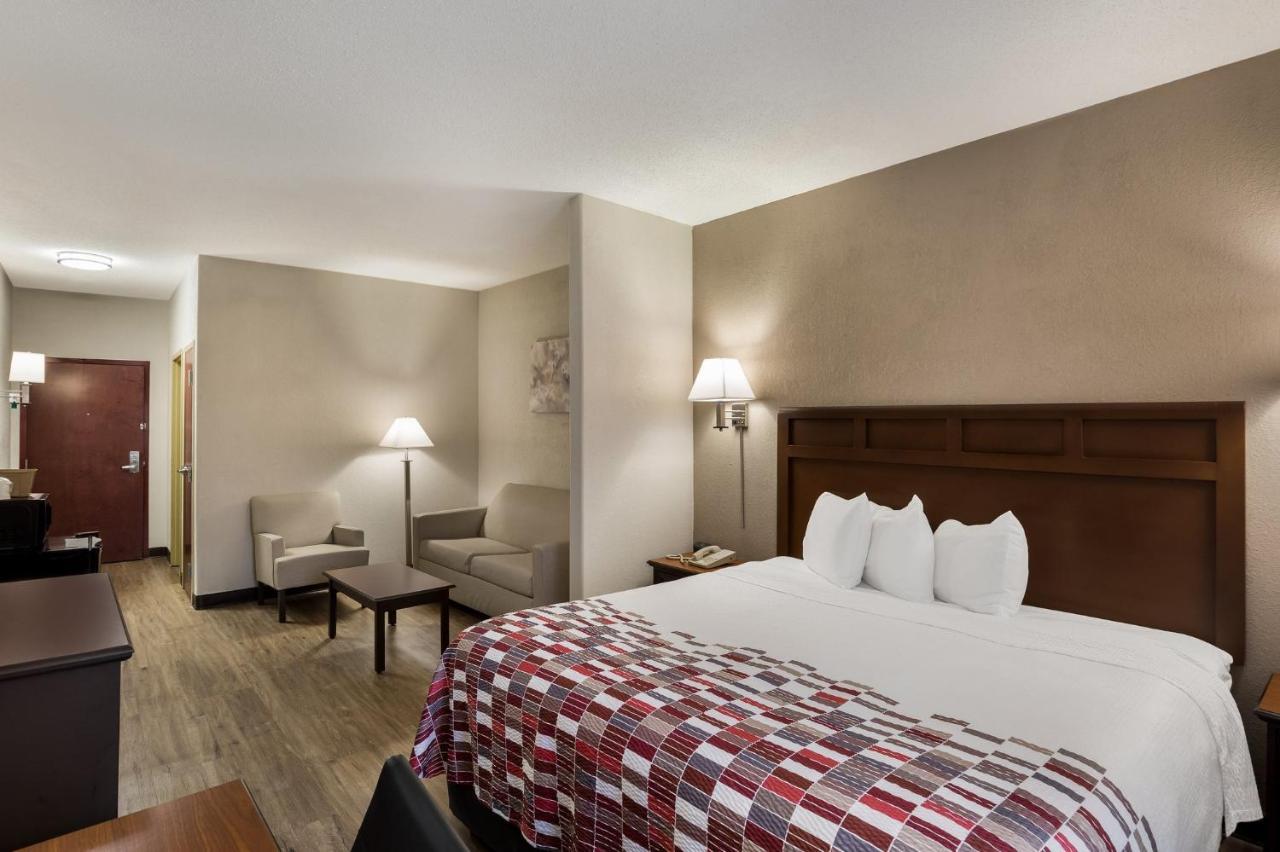 Red Roof Inn & Suites Bloomsburg - Mifflinville Екстер'єр фото