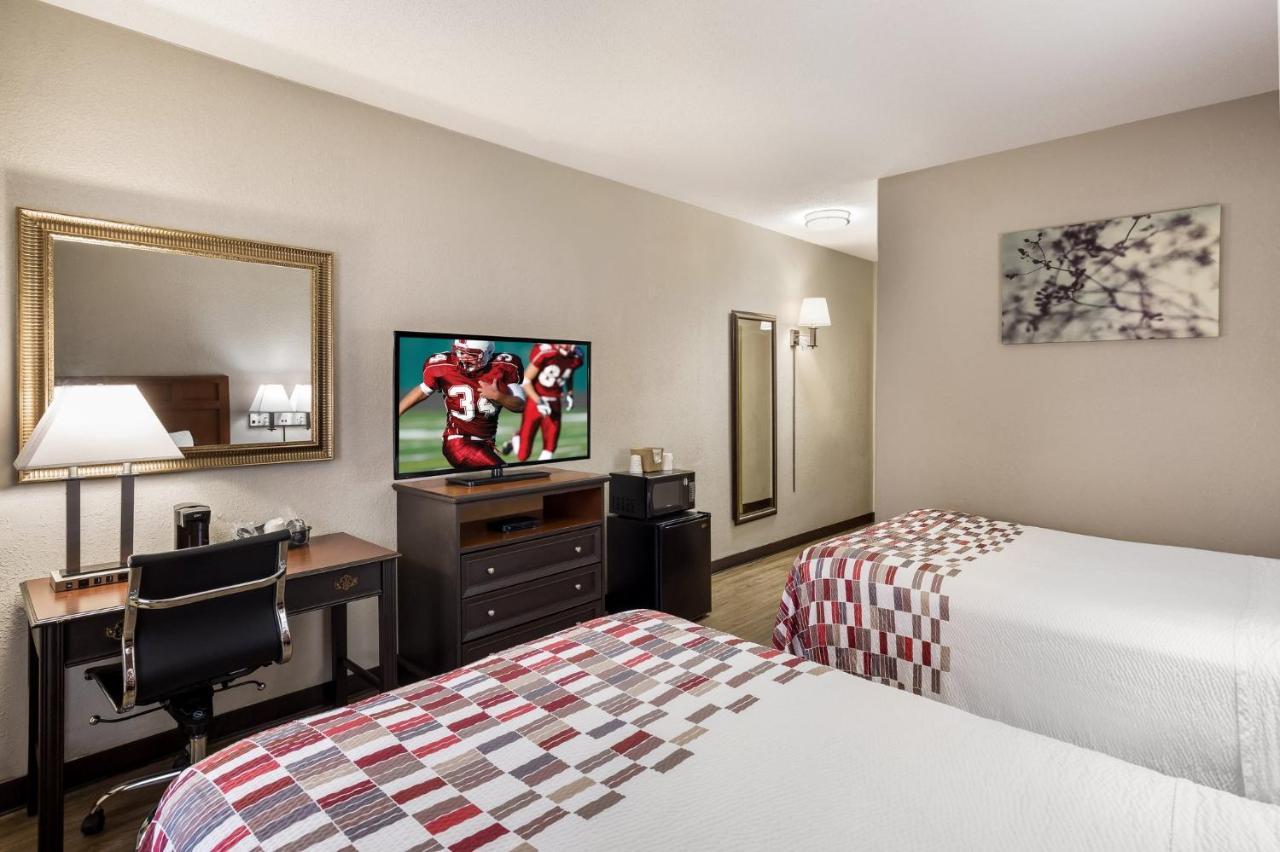 Red Roof Inn & Suites Bloomsburg - Mifflinville Екстер'єр фото