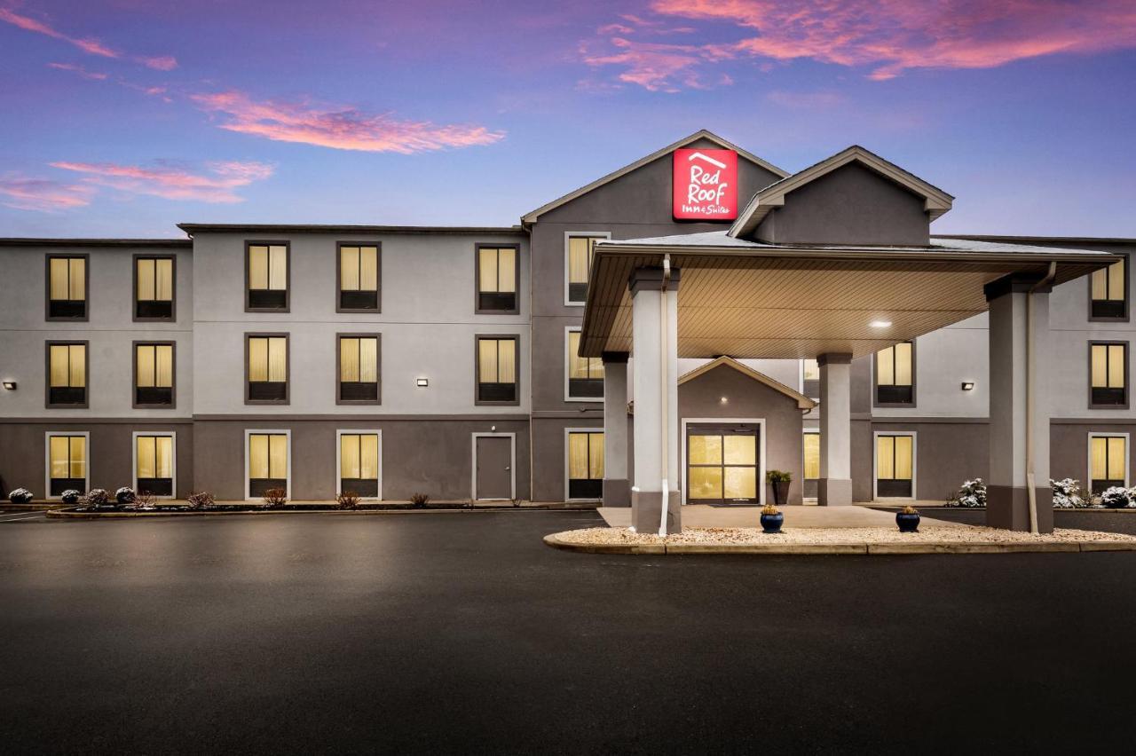 Red Roof Inn & Suites Bloomsburg - Mifflinville Екстер'єр фото