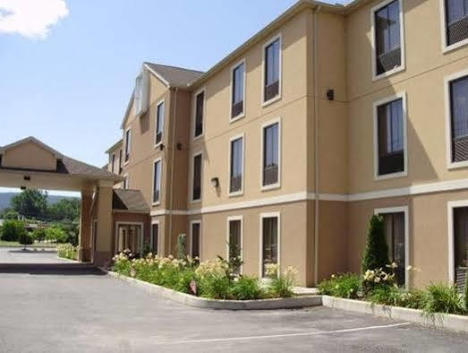 Red Roof Inn & Suites Bloomsburg - Mifflinville Екстер'єр фото