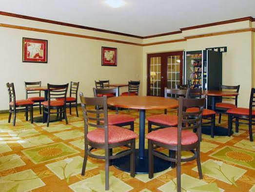 Red Roof Inn & Suites Bloomsburg - Mifflinville Екстер'єр фото